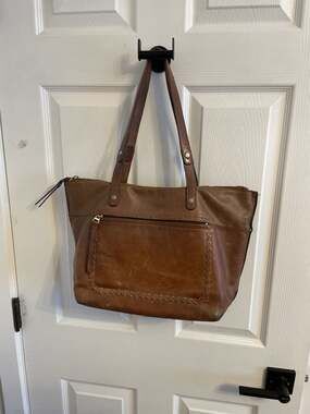 Tommy Bahama Brown Leather Top Zip Tote Bag Purse Double Handles